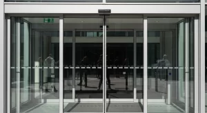 تركيب وتشطيب ابواب اتوماتيكية الكويت–الصياد المحترف 94995941